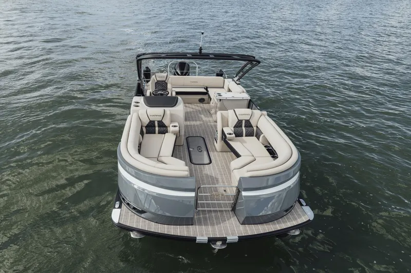 Slide: The Image of Harris 230 Grand Mariner 2025 - 9