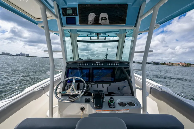 Slide: The Image of Boston Whaler 330 Outrage 2023 - 55