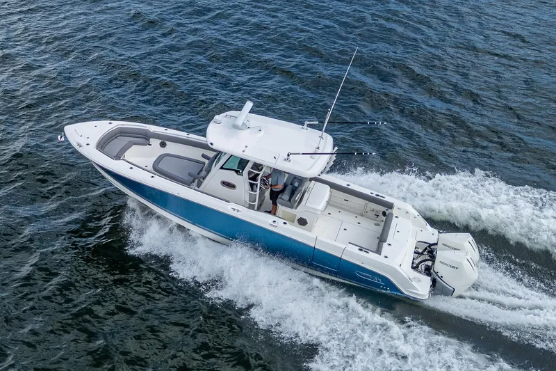 Slide: The Image of Boston Whaler 330 Outrage 2023 - 61