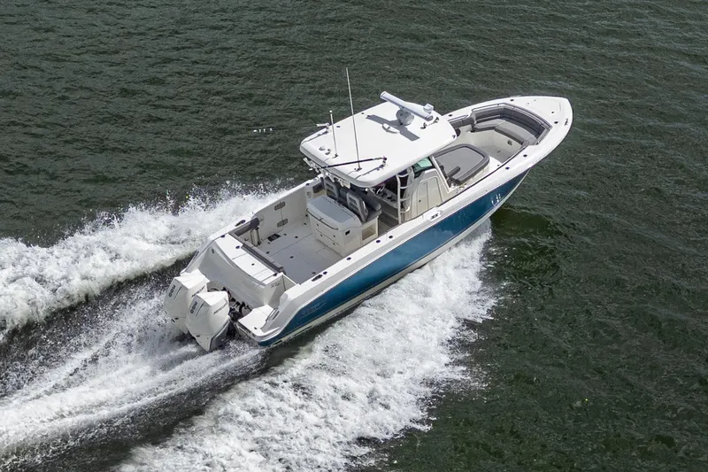Slide: The Image of Boston Whaler 330 Outrage 2023 - 65