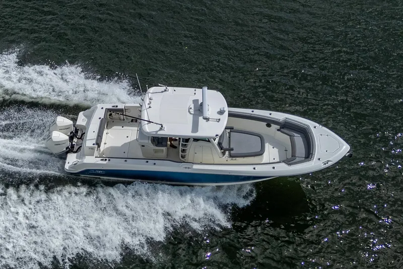 Slide: The Image of Boston Whaler 330 Outrage 2023 - 67