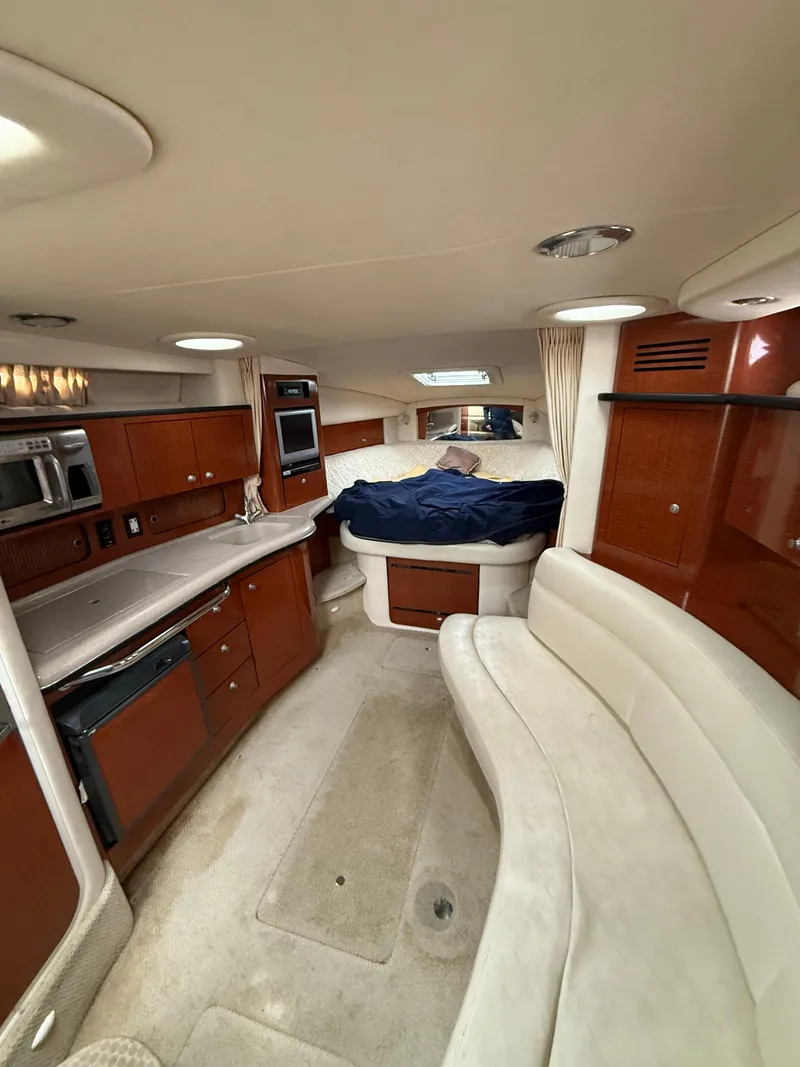 Slide: The Image of Sea Ray 320 Sundancer 2005 - 16