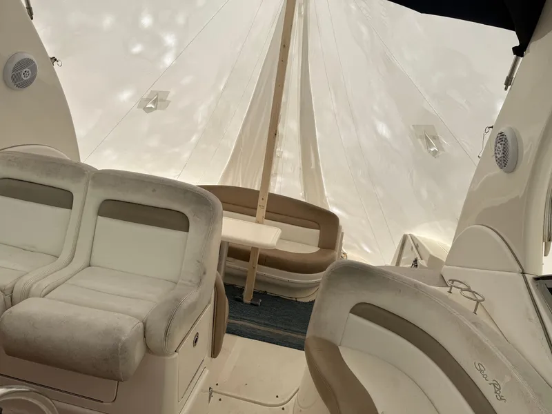 Slide: The Image of Sea Ray 320 Sundancer 2005 - 5