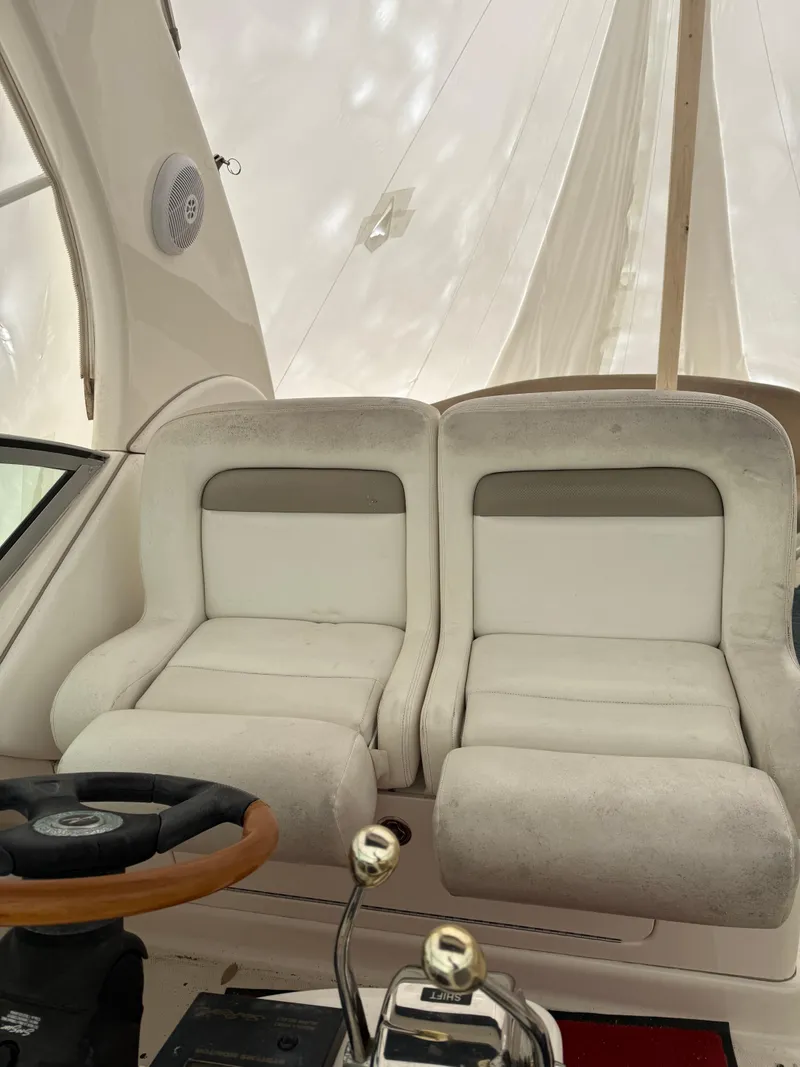 Slide: The Image of Sea Ray 320 Sundancer 2005 - 7