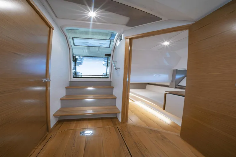 Slide: The Image of Tiara LE 43 2025 - 10