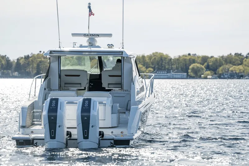 Slide: The Image of Tiara LE 43 2025 - 11