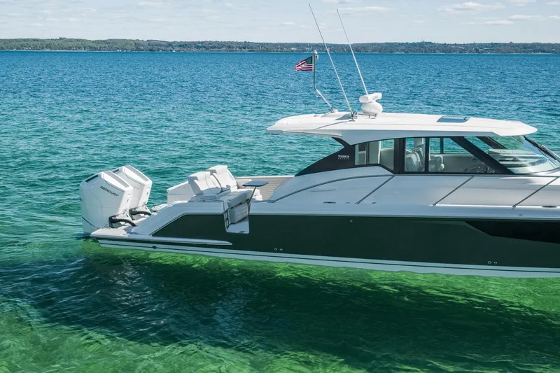 Slide: The Image of Tiara LE 43 2025 - 24