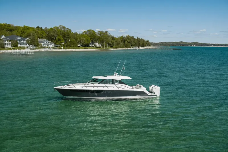 Slide: The Image of Tiara LE 43 2025 - 26