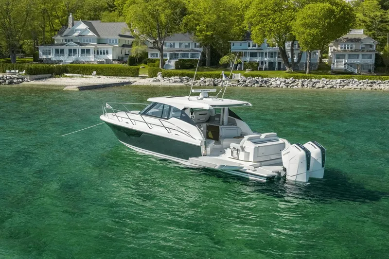 Slide: The Image of Tiara LE 43 2025 - 36