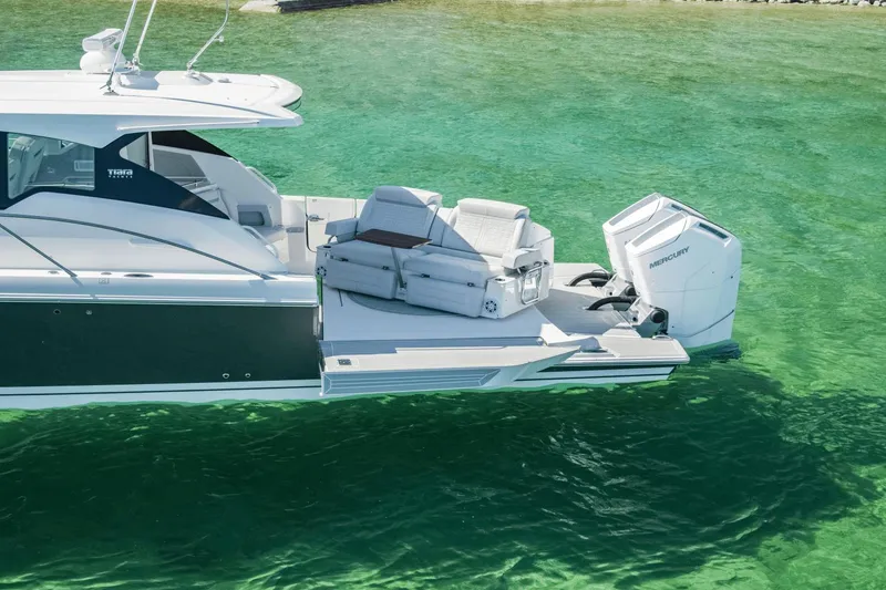 Slide: The Image of Tiara LE 43 2025 - 40