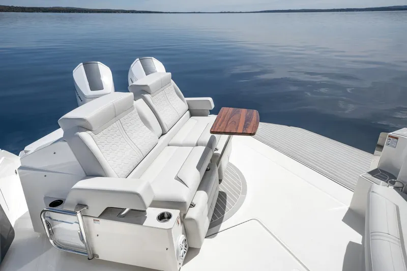 Slide: The Image of Tiara LE 43 2025 - 47