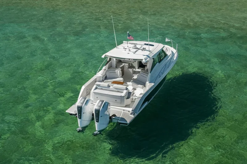 Slide: The Image of Tiara LE 43 2025 - 8