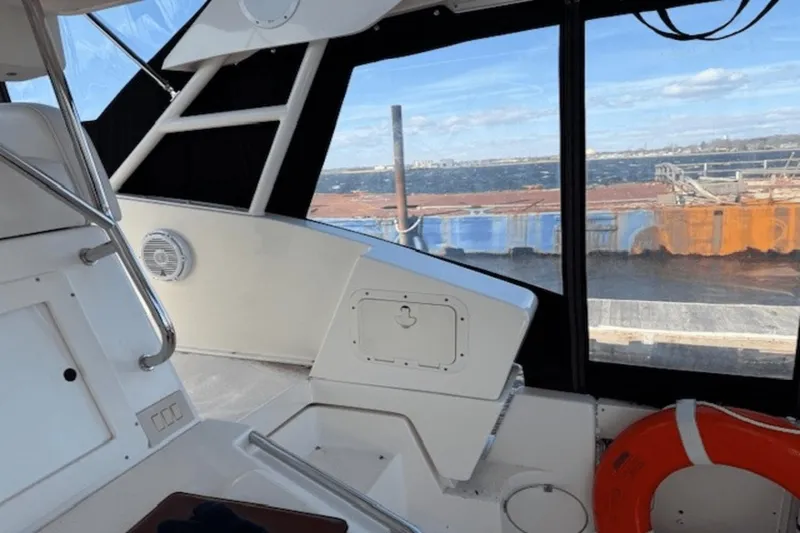 Slide: The Image of Silverton 392 Motor Yacht 2001 - 10