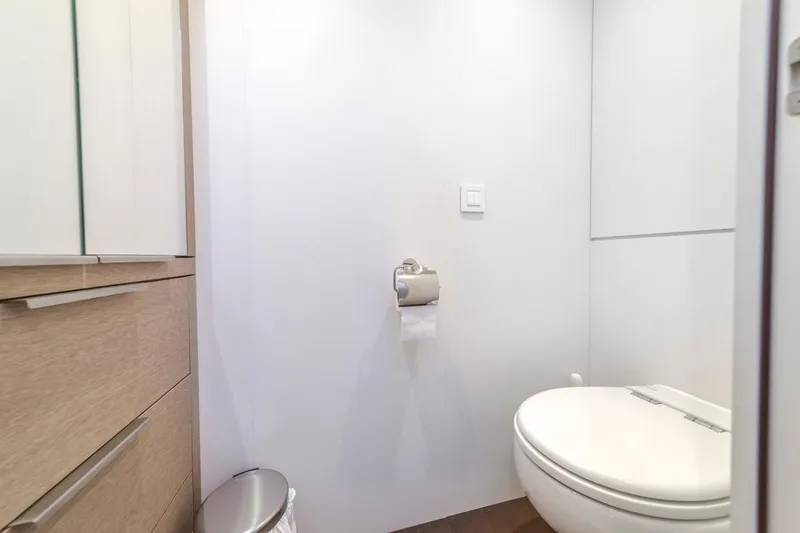 Slide: The Image of Lagoon SEVENTY 7 2020 - 71