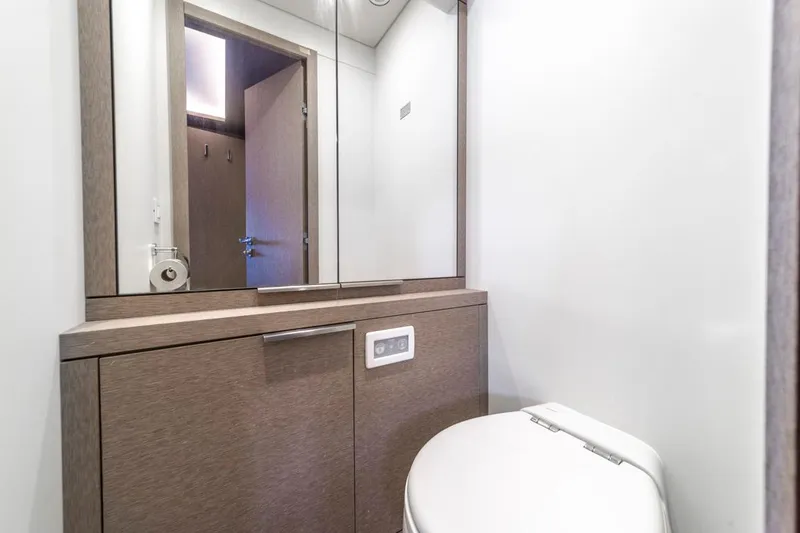 Slide: The Image of Lagoon SEVENTY 7 2020 - 75