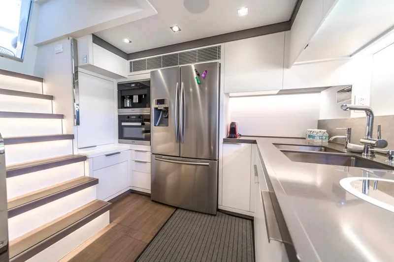 Slide: The Image of Lagoon SEVENTY 7 2020 - 82