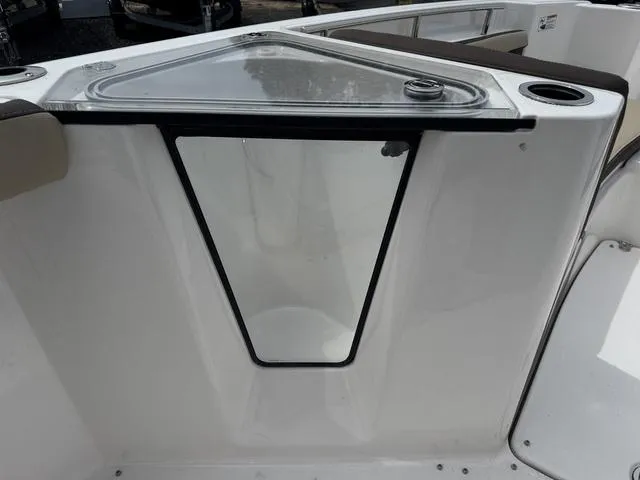 Slide: The Image of Yamaha 255 FSH Sport E 2025 - 14