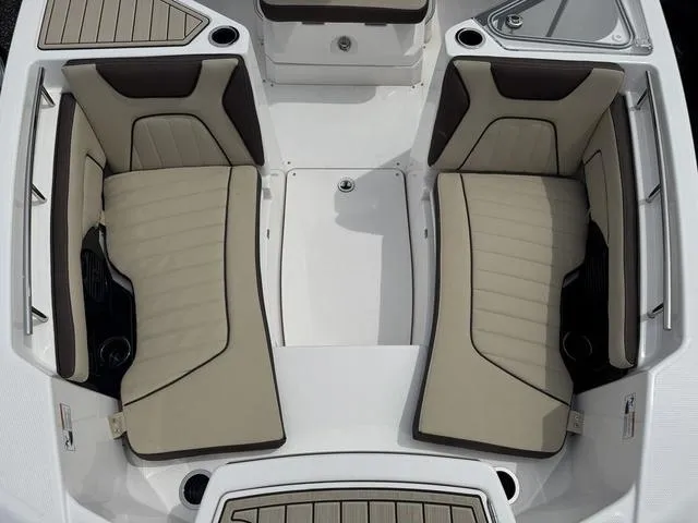 Slide: The Image of Yamaha 255 FSH Sport E 2025 - 21