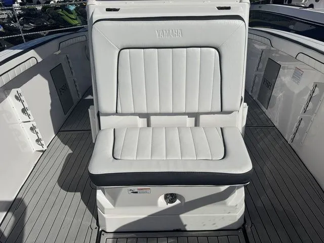 Slide: The Image of Yamaha 255 FSH Sport E 2025 - 20