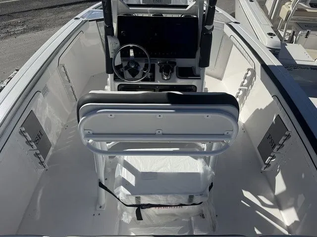 Slide: The Image of Yamaha 255 FSH Sport E 2025 - 7