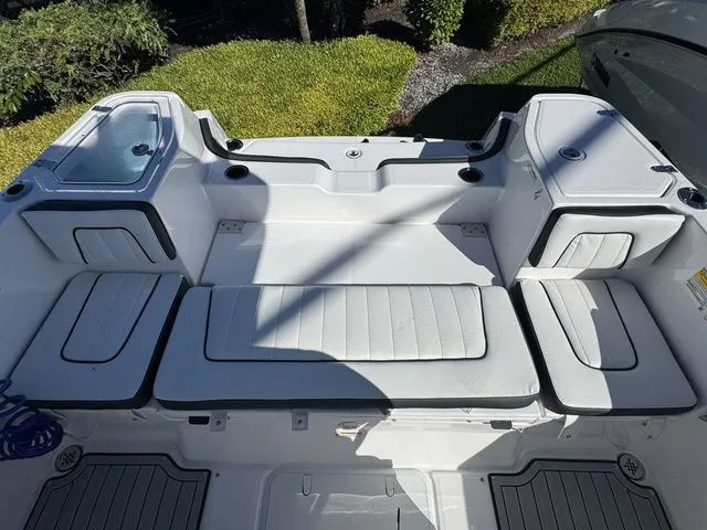 Slide: The Image of Yamaha 252 FSH Sport 2025 - 17