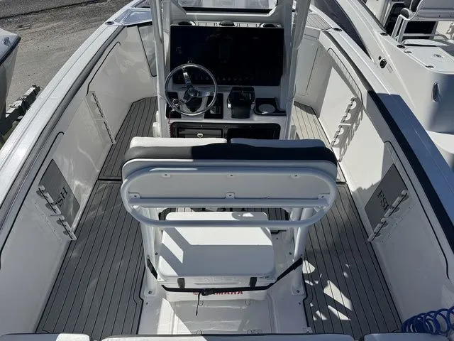 Slide: The Image of Yamaha 252 FSH Sport 2025 - 6