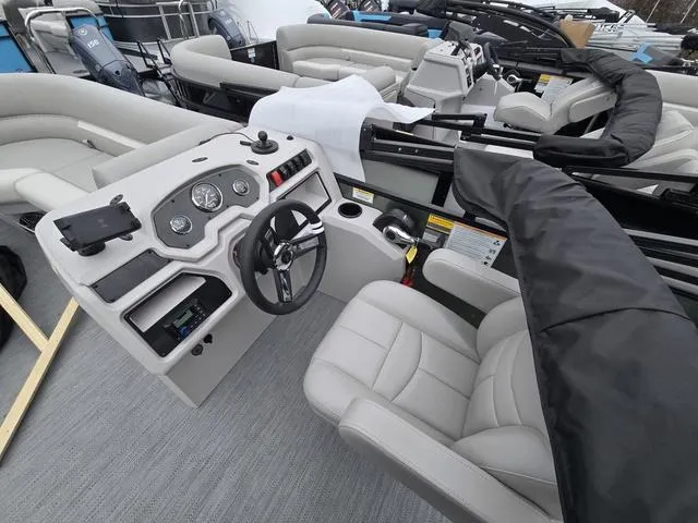 Slide: The Image of Godfrey Xperience 2286 SFLX 2025 - 7