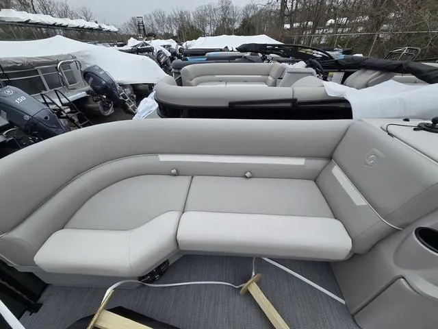 Slide: The Image of Godfrey Xperience 2286 SFLX 2025 - 9