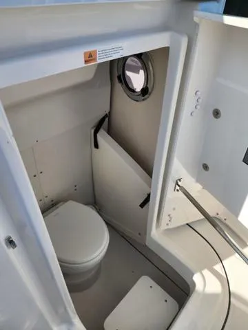 Slide: The Image of Robalo R270 Center Console 2025 - 27