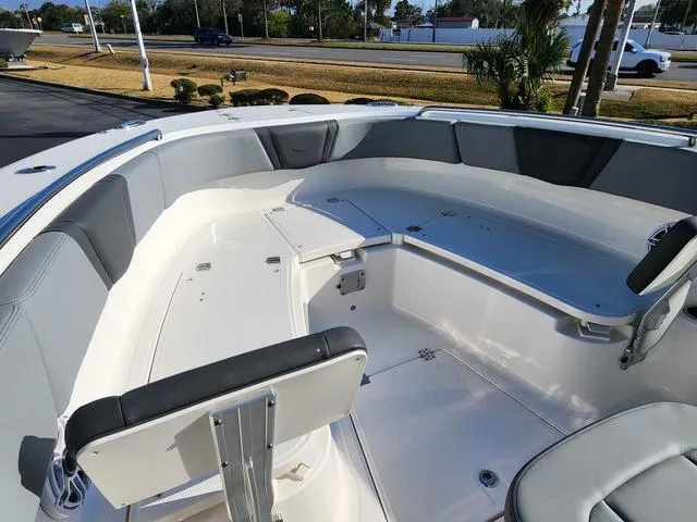 Slide: The Image of Robalo R270 Center Console 2025 - 30