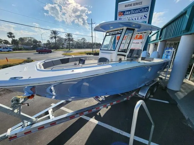 Slide: The Image of Robalo R270 Center Console 2025 - 5