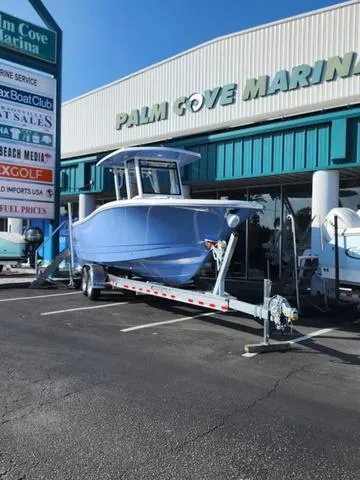 Slide: The Image of Robalo R270 Center Console 2025 - 9