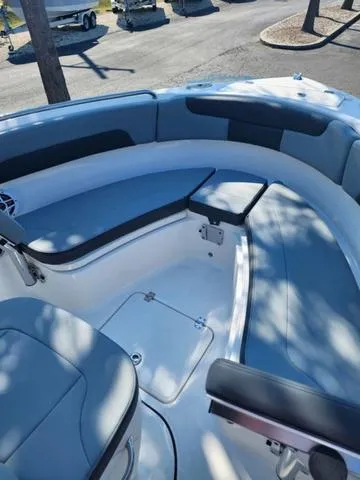 Slide: The Image of Robalo R222 Explorer 2025 - 26