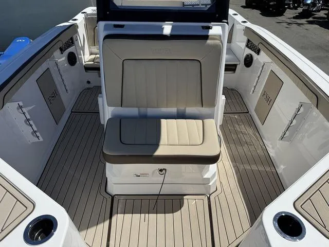 Slide: The Image of Yamaha 222 FSH Sport E 2025 - 19