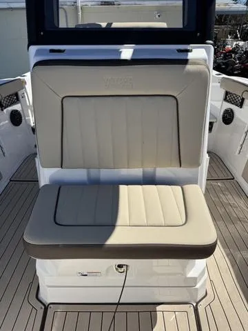 Slide: The Image of Yamaha 222 FSH Sport E 2025 - 20