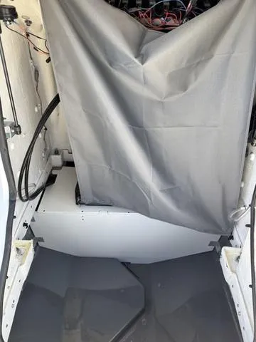 Slide: The Image of Yamaha 222 FSH Sport E 2025 - 21