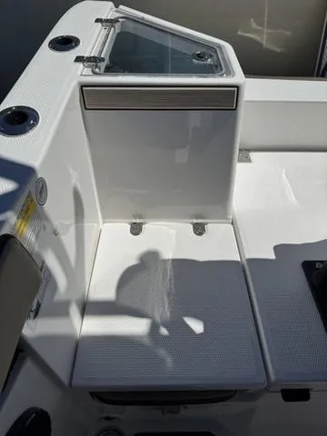 Slide: The Image of Yamaha 222 FSH Sport E 2025 - 23