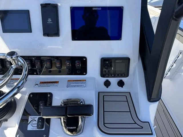 Slide: The Image of Yamaha 222 FSH Sport E 2025 - 28