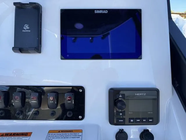 Slide: The Image of Yamaha 222 FSH Sport E 2025 - 29