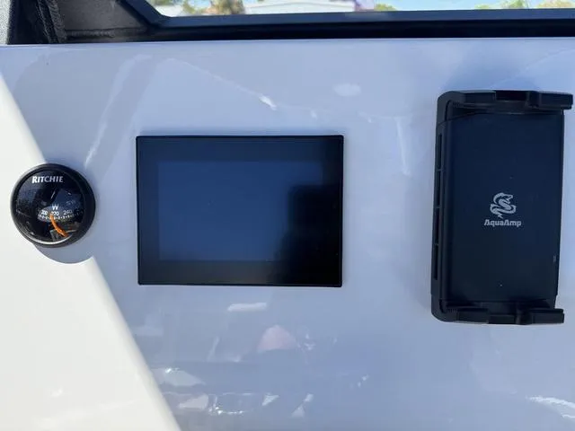 Slide: The Image of Yamaha 222 FSH Sport E 2025 - 30