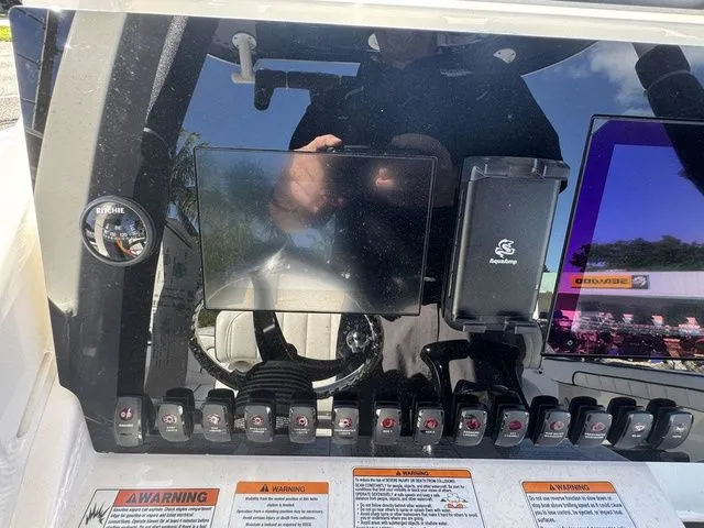 Slide: The Image of Yamaha 255 FSH Sport E 2025 - 23