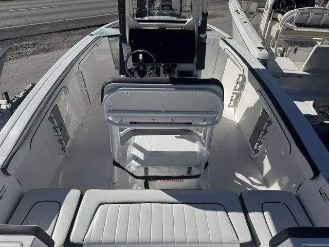 Slide: The Image of Yamaha 255 FSH Sport E 2025 - 6