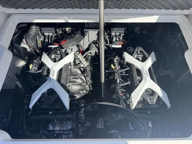 Slide: The Image of Yamaha 252 FSH Sport 2025 - 19