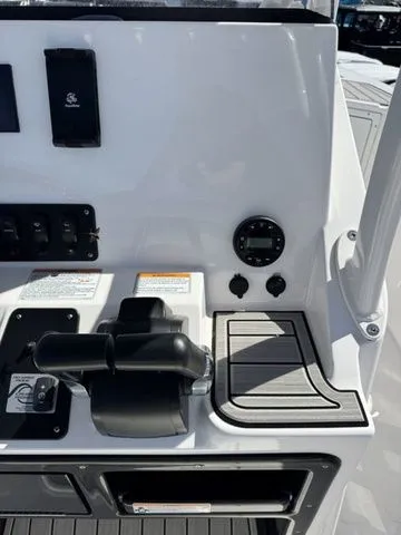 Slide: The Image of Yamaha 222 FSH Sport 2025 - 18