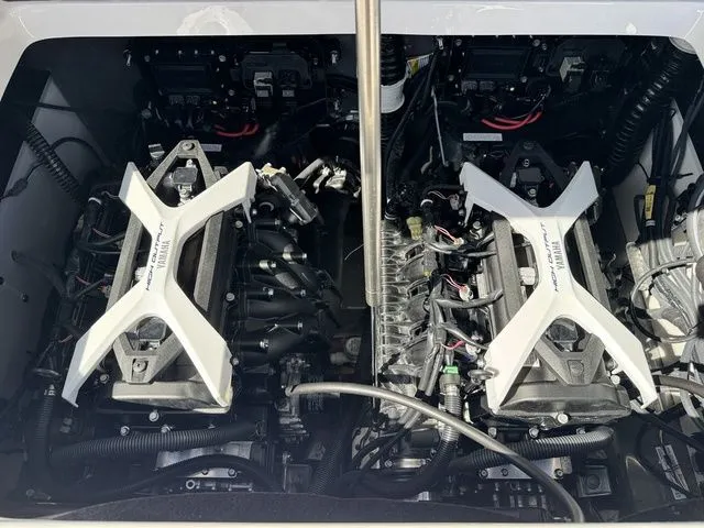 Slide: The Image of Yamaha 222 FSH Sport 2025 - 20