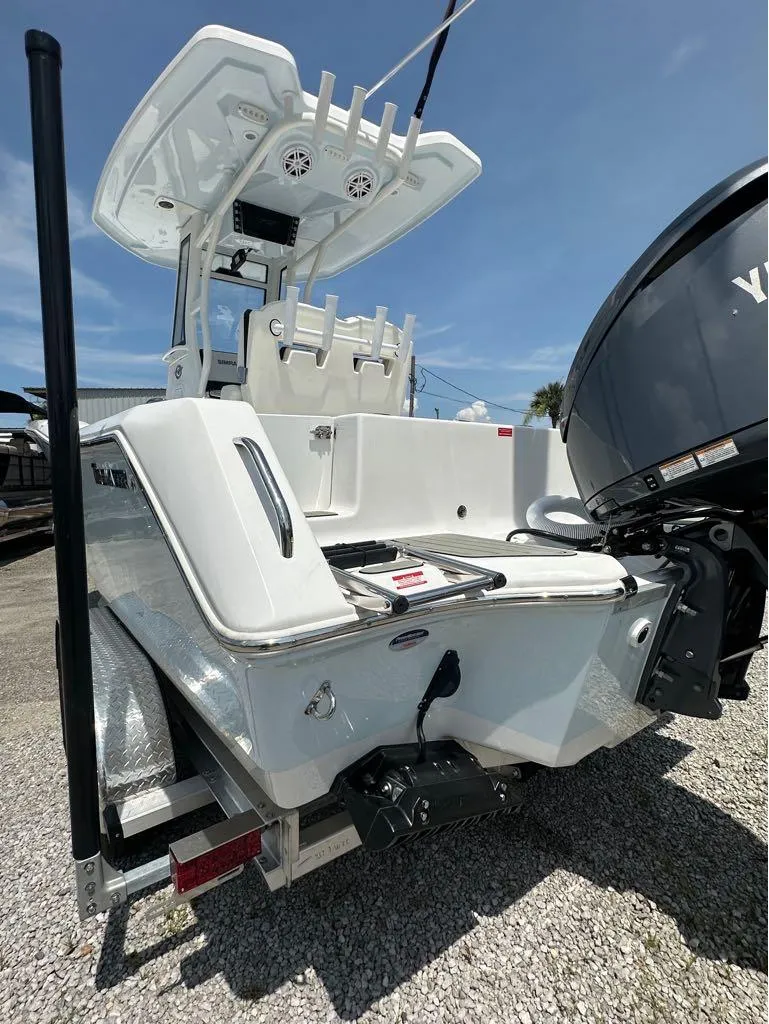 Slide: The Image of Tidewater 232 CC Adventure 2025 - 3