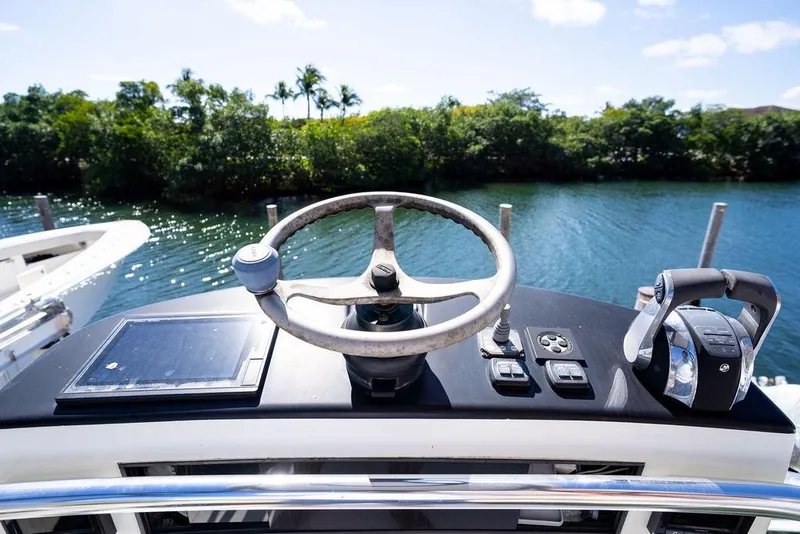 Slide: The Image of SeaVee 430 Fisharound 2016 - 66