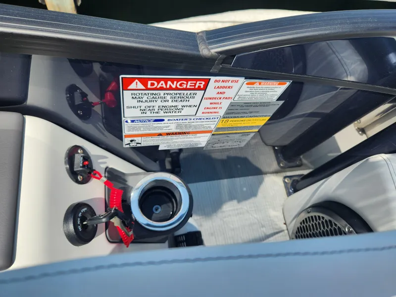 Slide: The Image of Bennington 28QXSBAX1SR 2025 - 13