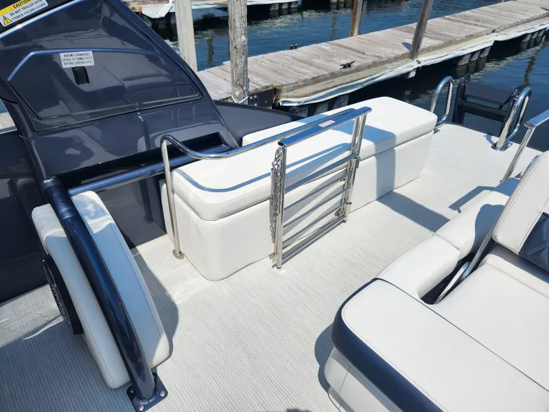 Slide: The Image of Bennington 28QXSBAX1SR 2025 - 16