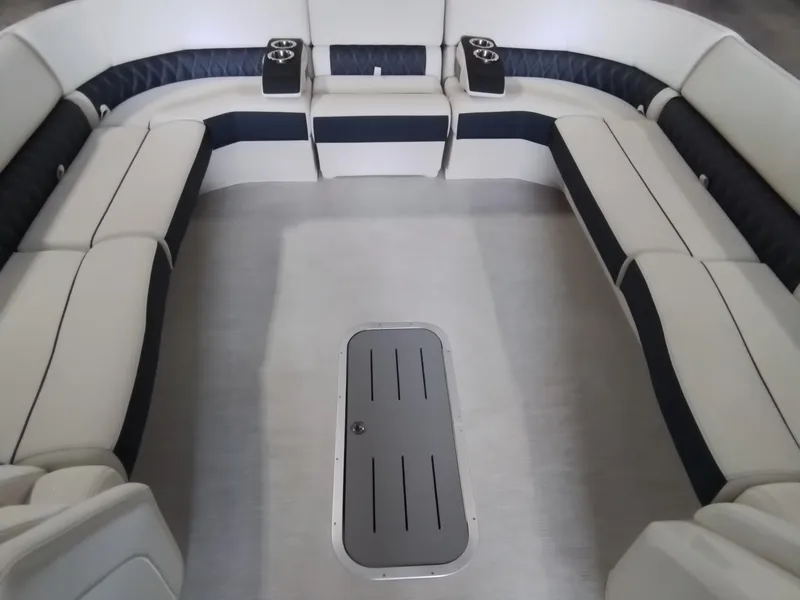 Slide: The Image of Bennington 28QXSBAX1SR 2025 - 36